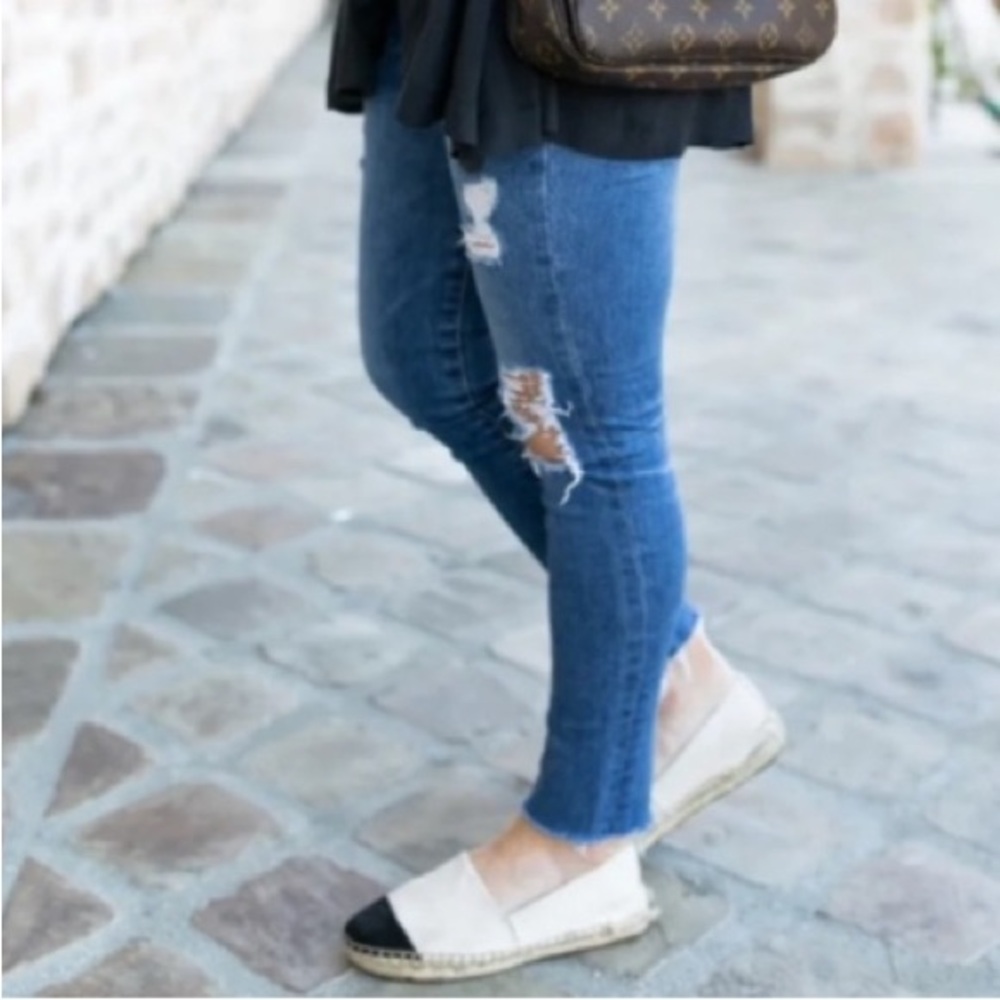 Like new Tory Burch White and Black Cap Toe Colorblock Espadrilles Flats - Picture 14 of 16